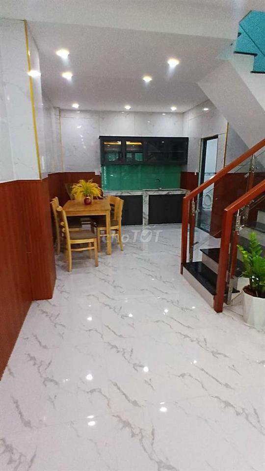 Diện Tích Khủng, 4,5m x 11, 1 Lầu, 2PN, 2WC, Chỉ Hơn 2 Tỏi