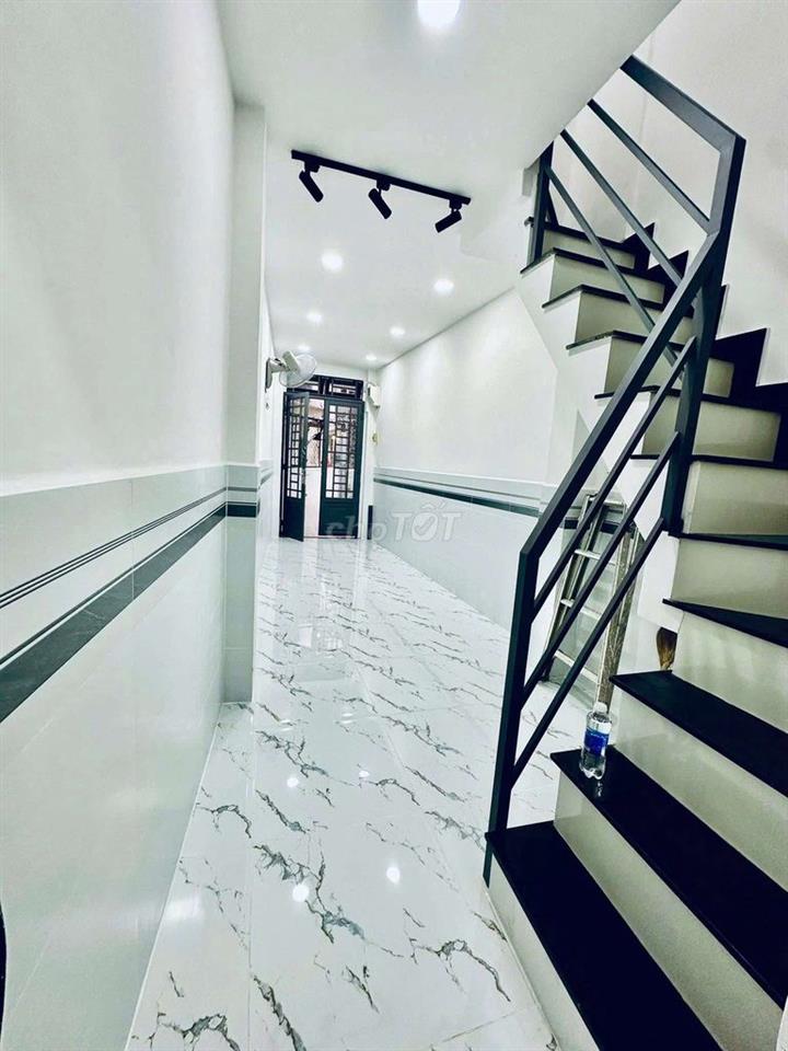 Nhà Gần Chợ Rạch Ông, 1 Trệt, 1 Lầu, 2PN, Chỉ Hơn 2 Tỏi