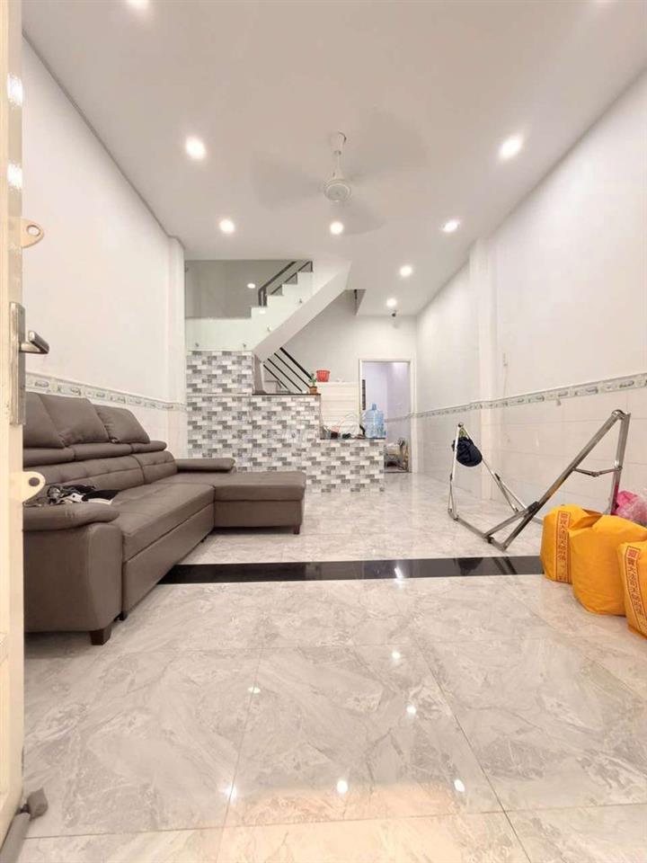 Gần Bến Xe Q8, 4,1m x 12, 1Lầu, 2PN, Chỉ Hơn 2 Tỏi