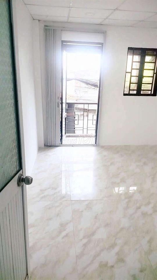Cho Thuê Nhà Gần Hồ Bơi Hòa Bình, 3m x 17, 3PN, Chỉ 10tr/t