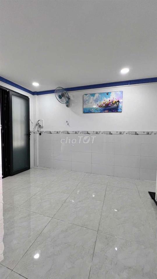 Gần Bến Xe Quận 8, 4m x 5m, 1 Làu, KĐC Hiện Hữu, Chỉ Hơn 1 Tỏi