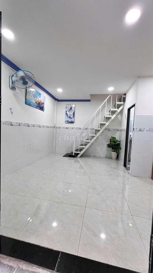 Gần Bến Xe Quận 8, 4m x 5m, 1 Làu, KĐC Hiện Hữu, Chỉ Hơn 1 Tỏi