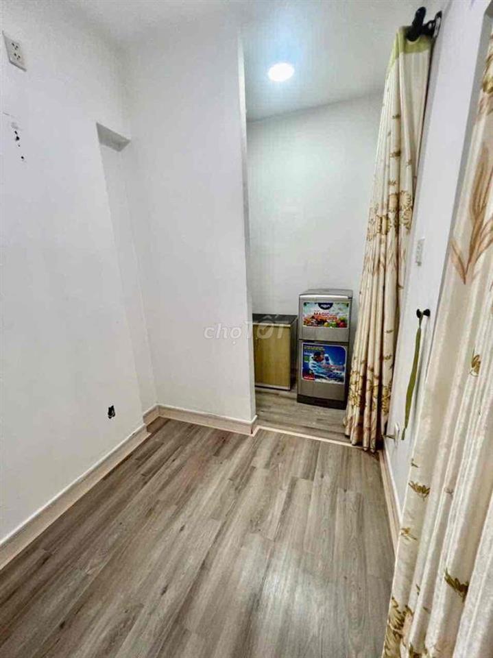 Căn hộ 2PN 40m2 Nguyễn Hồng Đào Tân Bình !!!