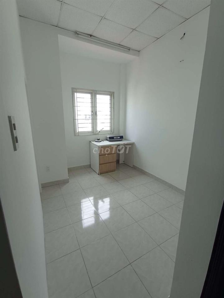 2 lầu 4 phòng ngủ đường số 6 