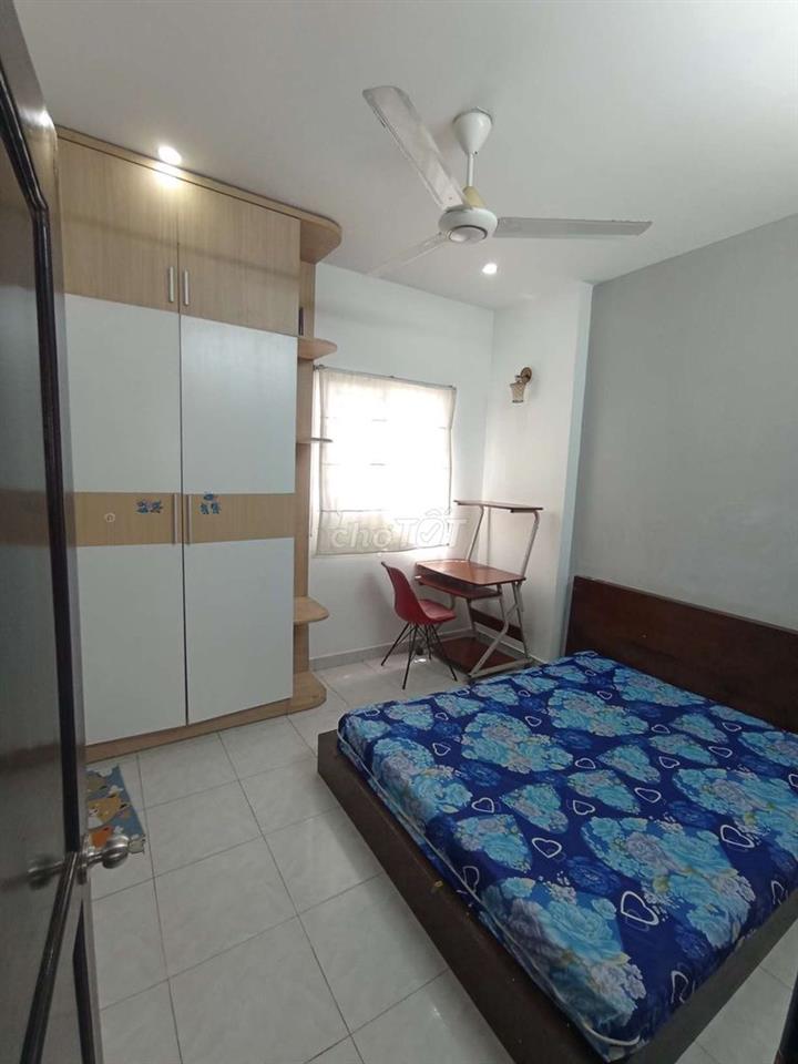 2 lầu 4 phòng ngủ đường số 6 