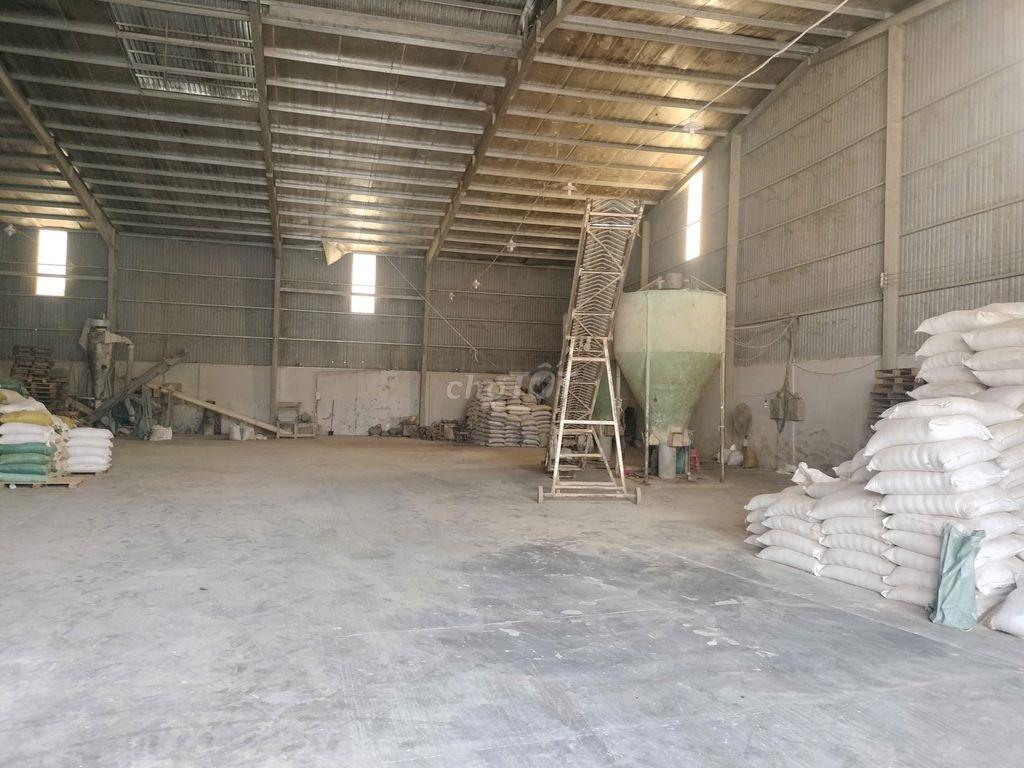 CHO THUÊ KHO 1000m2 TẠI THÀNH PHỐ TÂN AN - LONG AN (TÂY NINH MỚI)