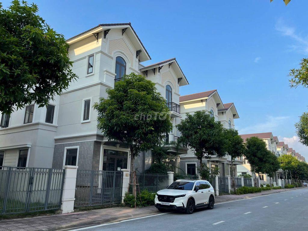 Bán biệt thự VSIP Bắc Ninh 135m² hướng Nam, sổ đỏ lâu dài, hơn 8 tỷ