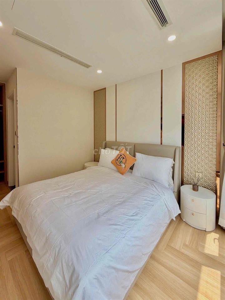 Cho thuê căn hộ Vinhomes Central Park 2pn nội thất cao cấp