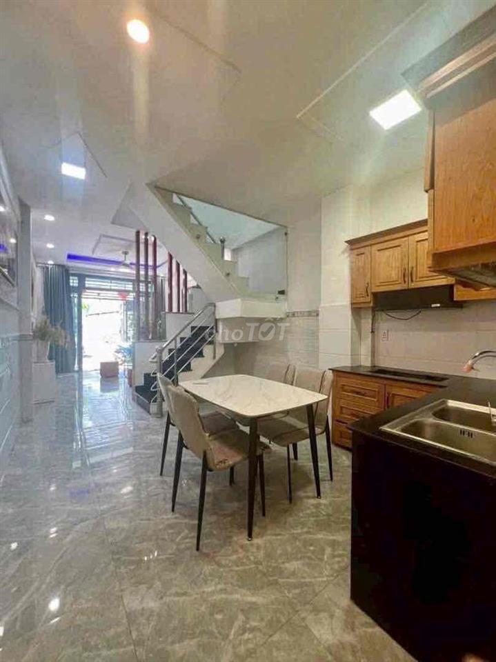 E cần bán gấp nhà Quang Trung, P10 - hẻm 6m thông xe, đang cho thuê