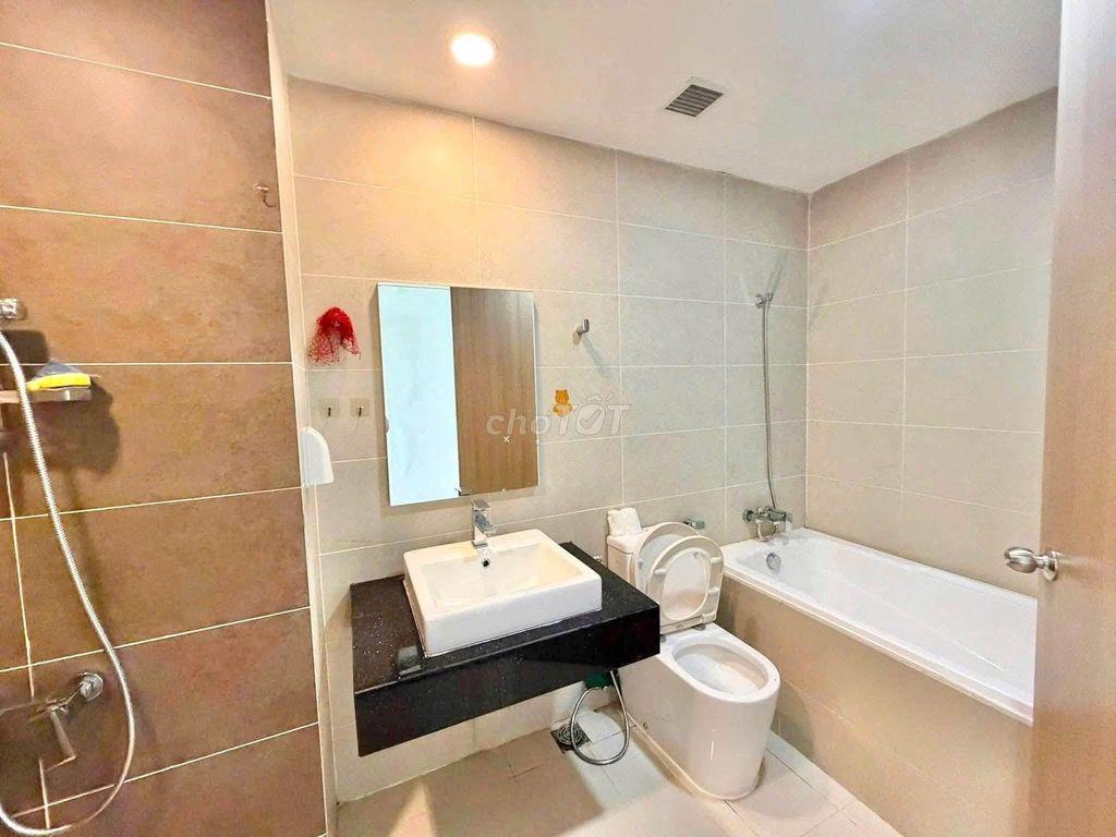 Chung cư Hoa Sen-Lạc Long Quân Q.11 Full nt 105m2, 3PN/ giá 13,5 tr/th