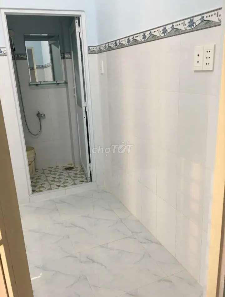 Cho thuê phòng trọ giá rẻ gần Đâmsen, 106/47/17Lạc Long Quân, f3,Q11