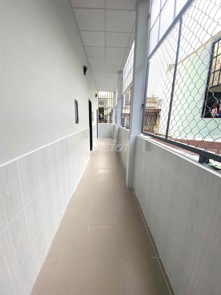 Phòng Gác Cao không đụng đầu ngay ngã tư an sương