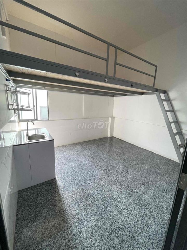 Phòng Có Gác Cửa Sổ NGuyễn Văn Quá CVPM Quang Trung