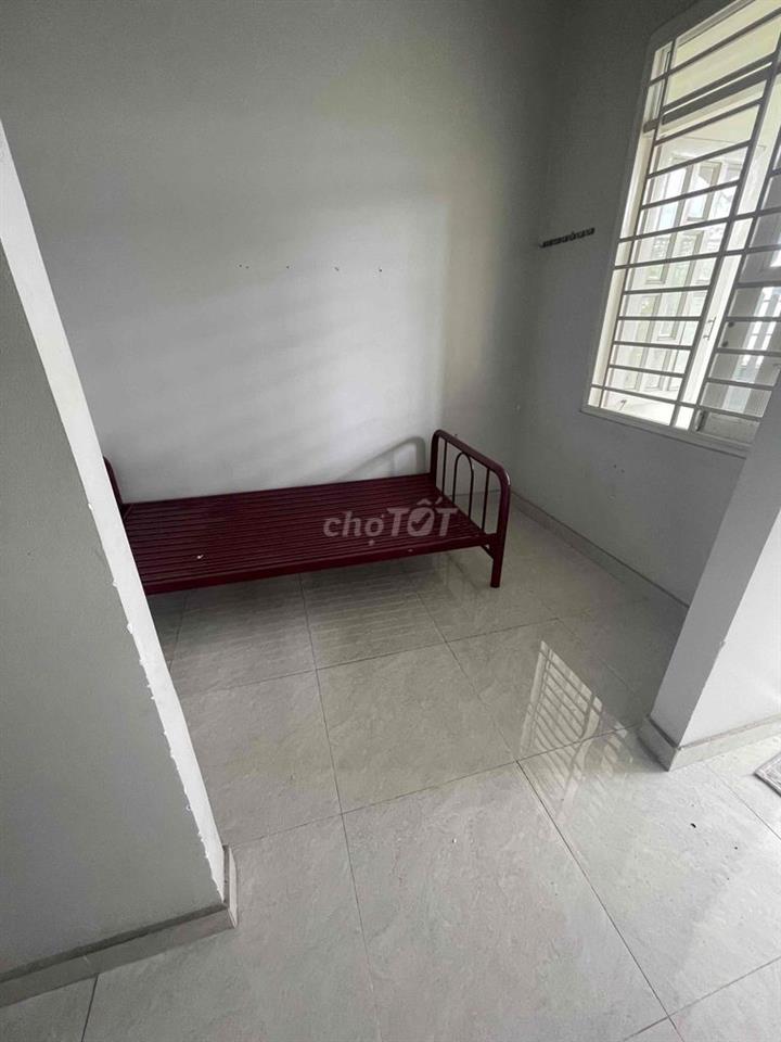 Nhà Mặt Tiền Hẻm Xe Hơi Ngay ĐHT 32