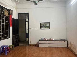 Cần cho thuê ở, làm vp, làm kho hàng nhac cách mf 10m phố Kim mã, cach