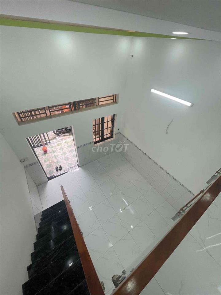 Tôi cần bán căn nhà sc 3 phòng ngủ 2 wc 1 phòng thờ tại tân bình dĩ an
