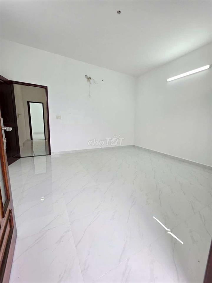 Nhà khi compound an ninh 24/24 gần chợ Đông Hòa, BigC GO Dĩ An