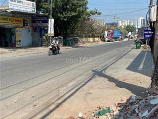 phong trọ 12 m2 có nhà ve sinh trong nha, có gac lửng