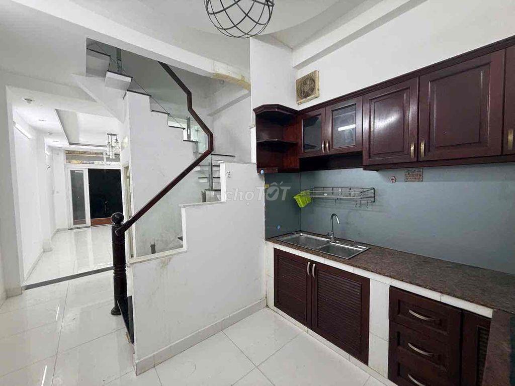 bán nhà gần chợ Cây Quéo