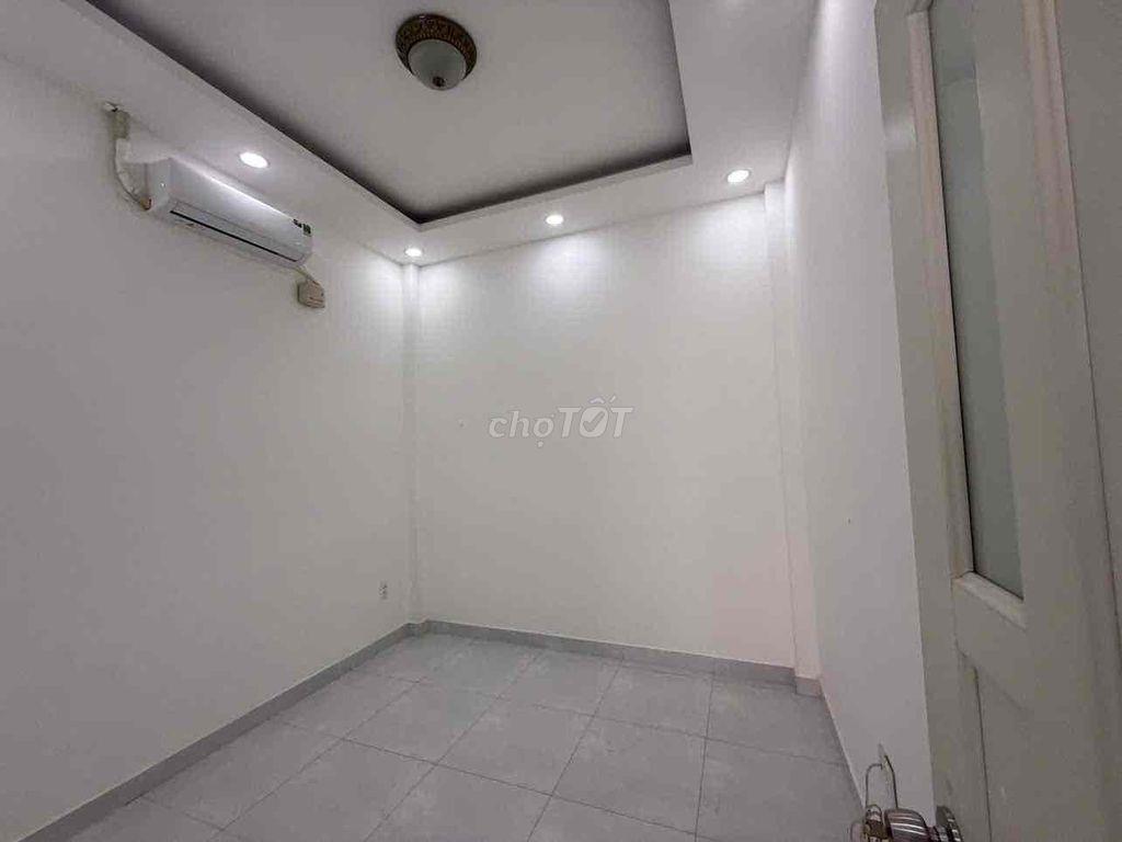bán nhà gần chợ Cây Quéo