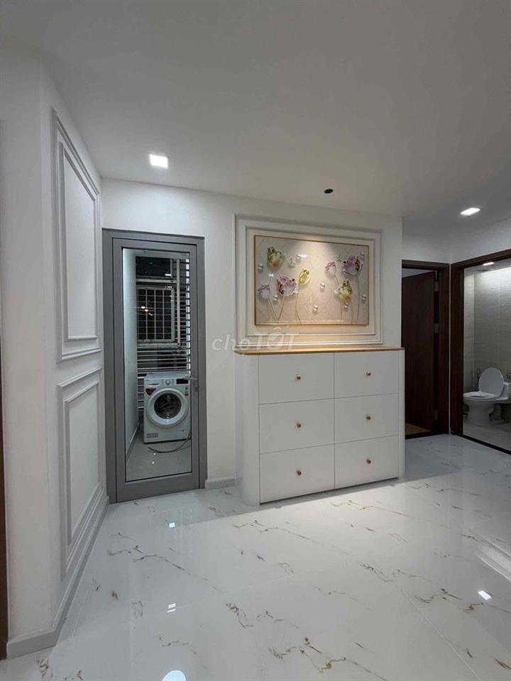 Cần cho thuê căn hộ nội thất luxury tại Vinhomes - Landmark 81.
