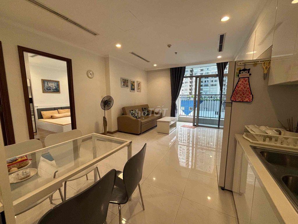 Chính chủ gửi cho thuê căn 1pn tại Toà C2 - vinhomes central park