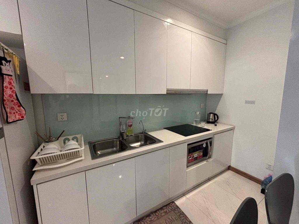 Chính chủ gửi cho thuê căn 1pn tại Toà C2 - vinhomes central park