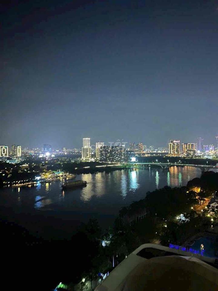 Cho thuê căn 2pn view sông