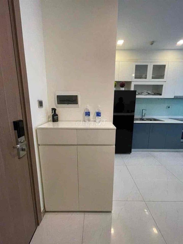 Cho thuê căn 2pn giá *** Vinhomes