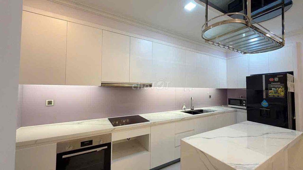 Căn 3 phòng diện tích lớn, full nội thất cao cấp cần cho thuê