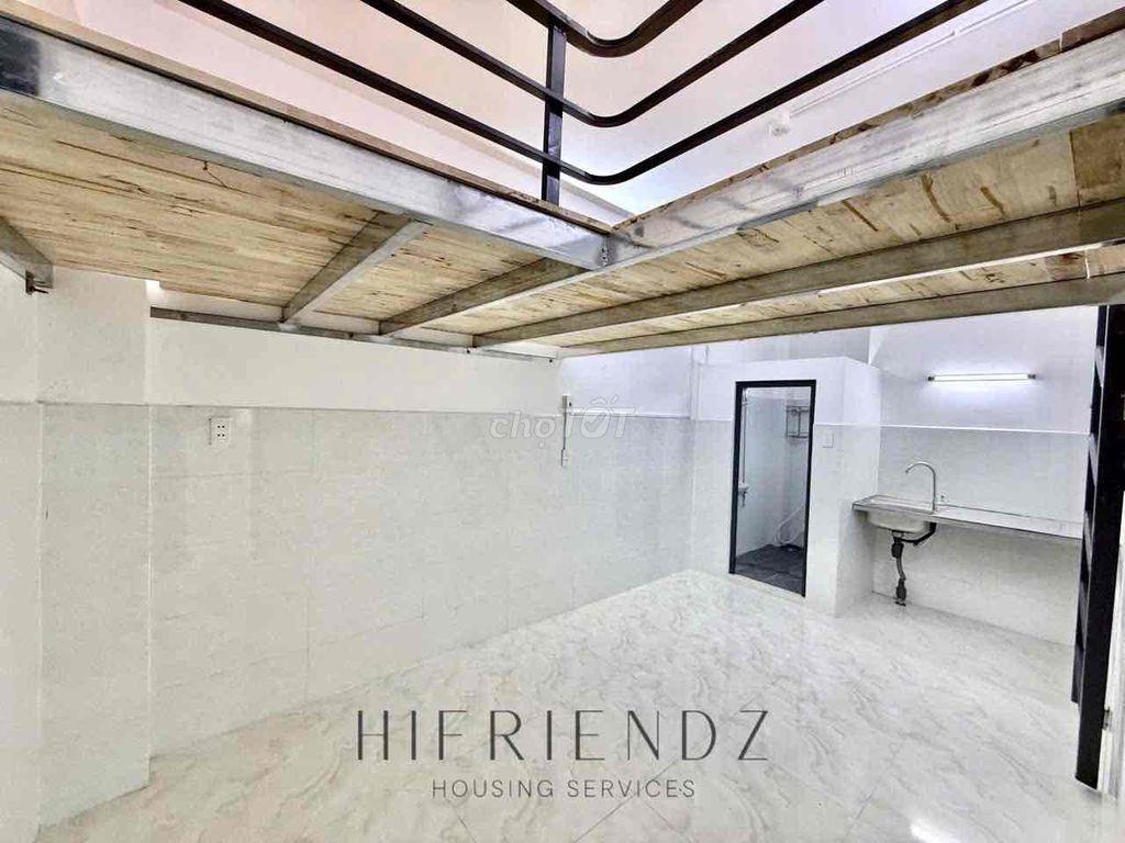 DUPLEX SIÊU SẠCH SẼ GẦN TRƯỜNG ĐẠI HỌC THANG MÁY GIỜ GIẤC TỰ DO