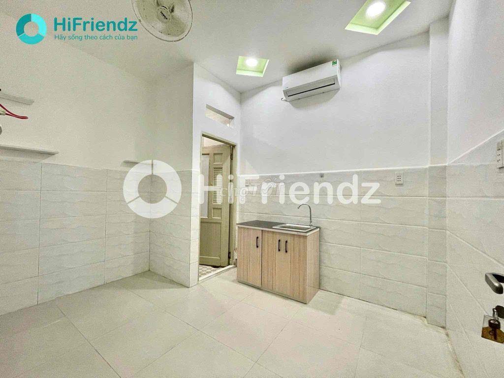 NHÀ SẠCH SẼ THANG MÁY GỌN GÀNG CHO 1-2 NGƯỜI Ở Y HÌNH NGAY KHU TÊN LỬA