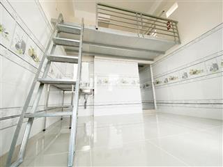 Phòng gác 18m2 Tân Bình giá 3tr2, gần HUIT