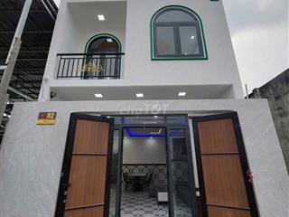 Bán nhà gần chợ, trường học 1 trệt 1 lầu giá chỉ 1c tỷ 900 triệu!!