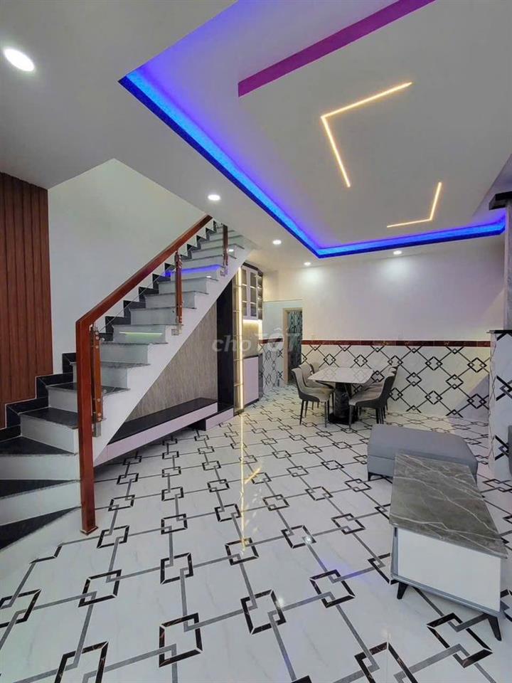Bán nhà gần chợ, trường học 1 trệt 1 lầu giá chỉ 1c tỷ 900 triệu!!