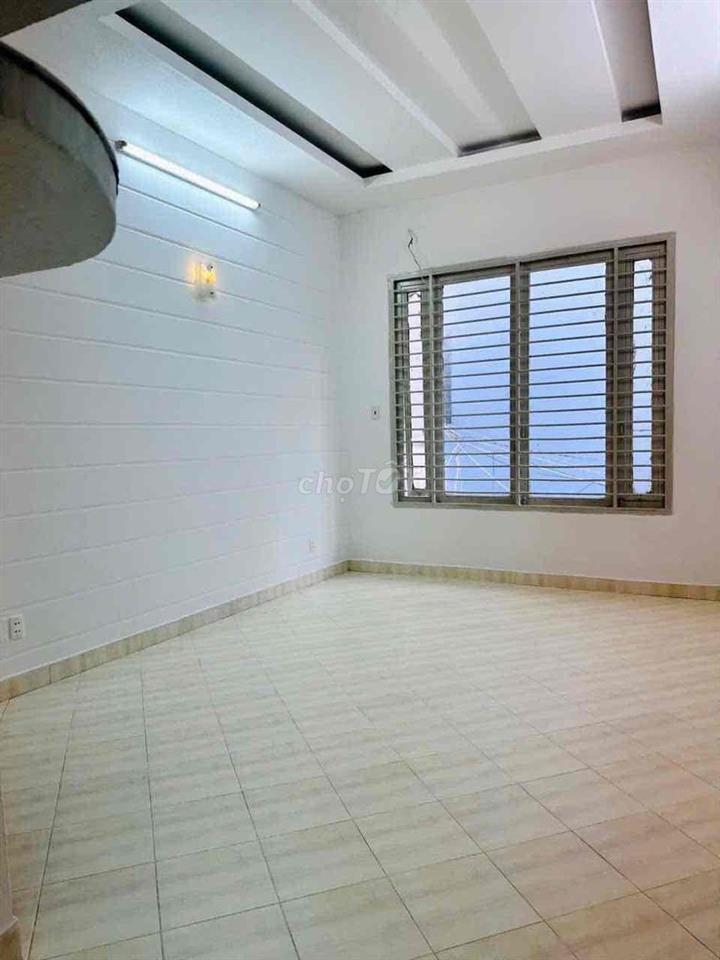 Nhà P13 Tân bình 3lầu nhỉnh 5tỷ