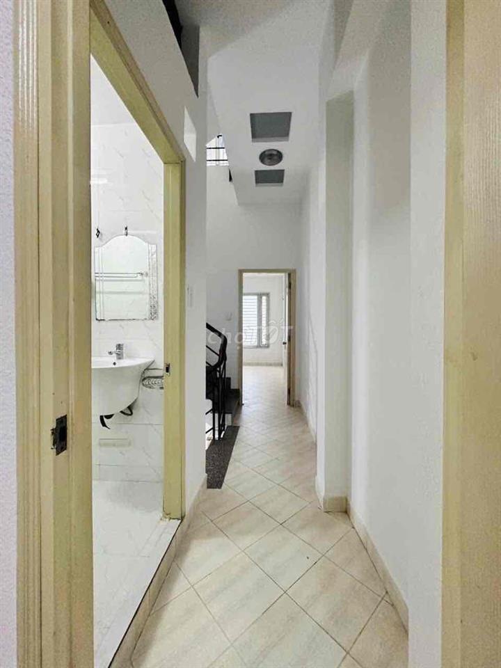Nhà P13 Tân bình 3lầu nhỉnh 5tỷ