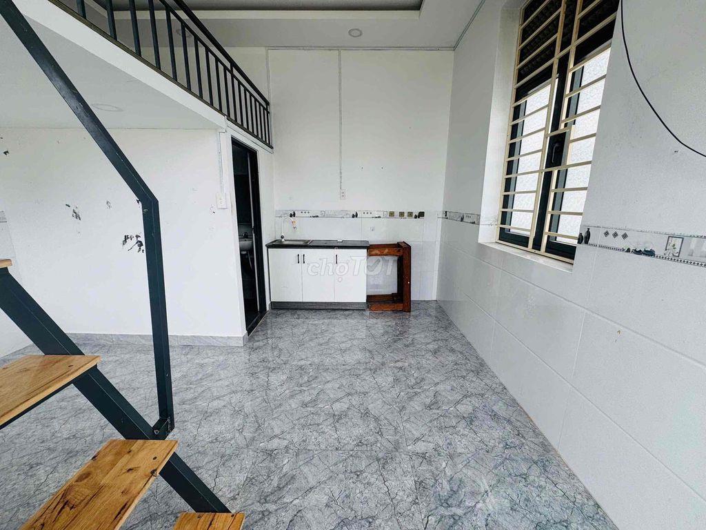 PHÒNG TRỌ BAN CÔNG GIÁ RẺ ĐƯỜNG DƯƠNG QUẢNG HÀM NGAY TRUNG TÂM GÒ VẤP