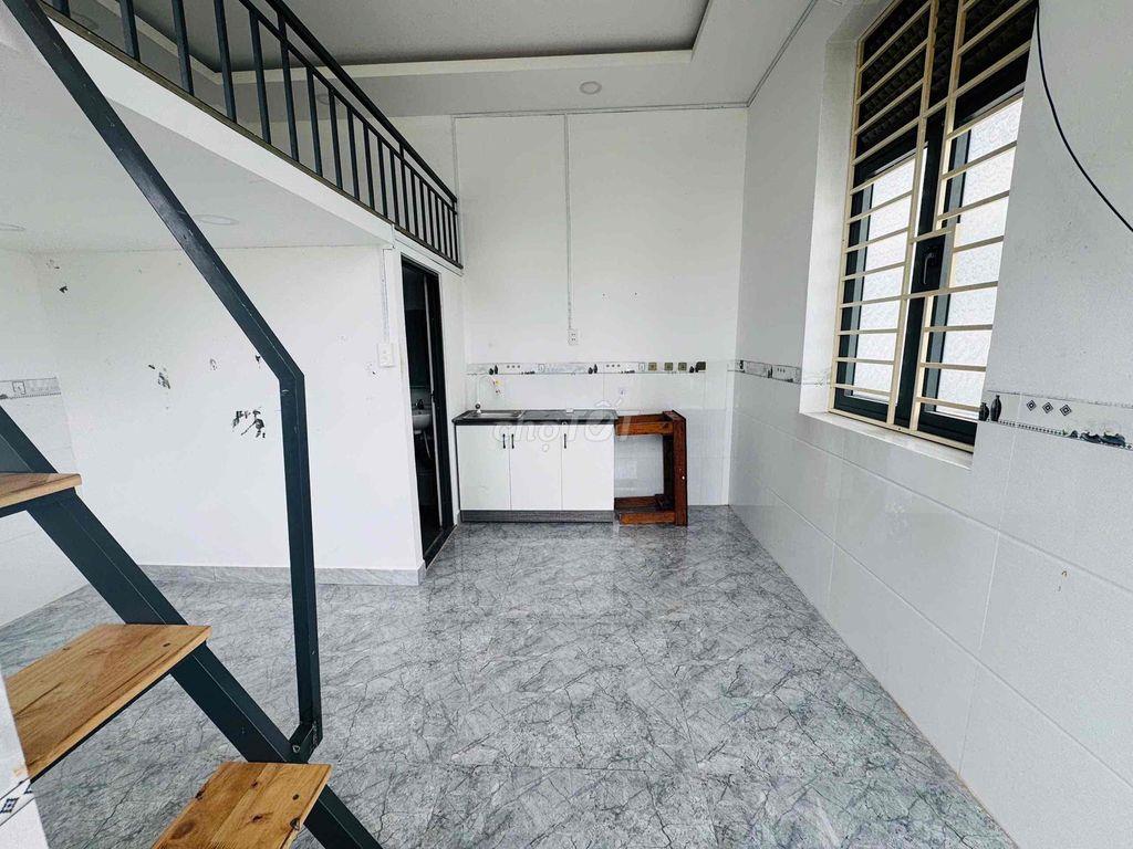 PHÒNG TRỌ BAN CÔNG GIÁ RẺ ĐƯỜNG DƯƠNG QUẢNG HÀM NGAY TRUNG TÂM GÒ VẤP