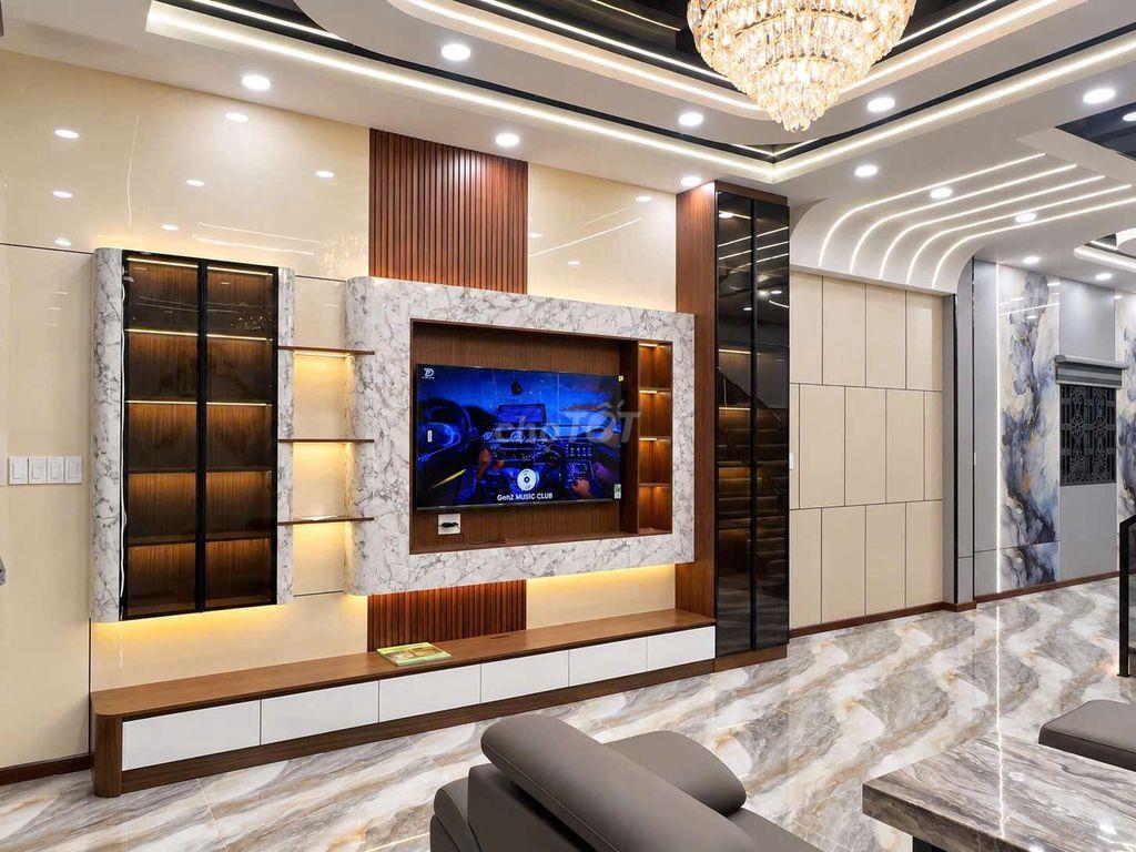 nhà sổ hồng riêng ngay ngã 5 chợ đầu mối.hóc môn .