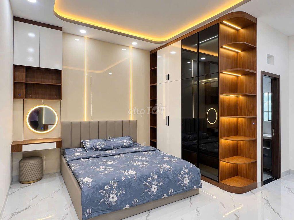 nhà sổ hồng riêng ngay ngã 5 chợ đầu mối.hóc môn .