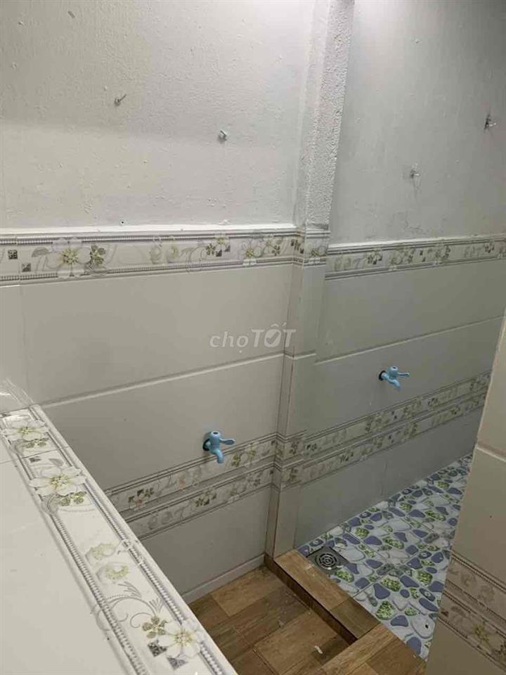 Phòng trọ mặt tiền đường Q7