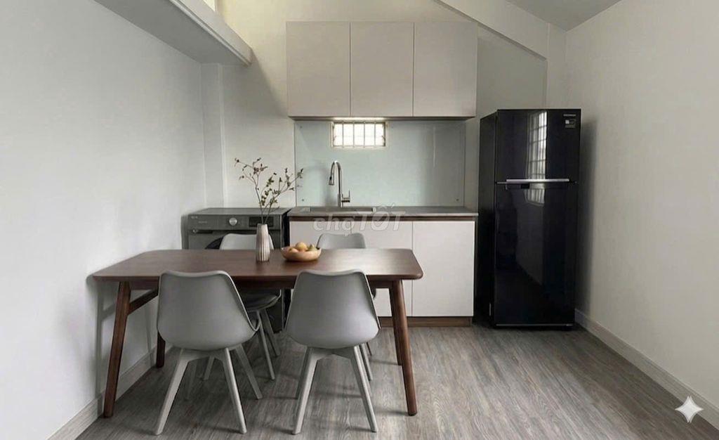 Studio bờ kè Hoàng Sa (Dạng Duplex -  Ban công - Một phòng ngủ riêng)