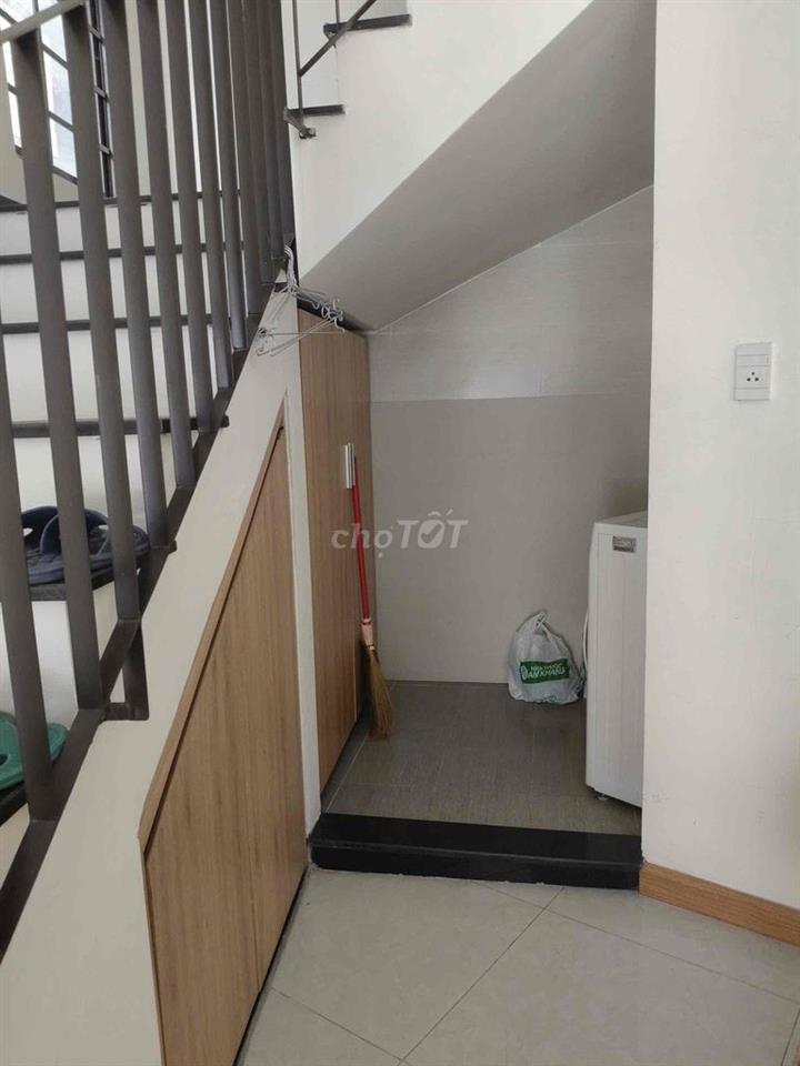 Chu thuê căn nhà 3 tầng 2 mặt tiền đường Trưng Nữ Vương