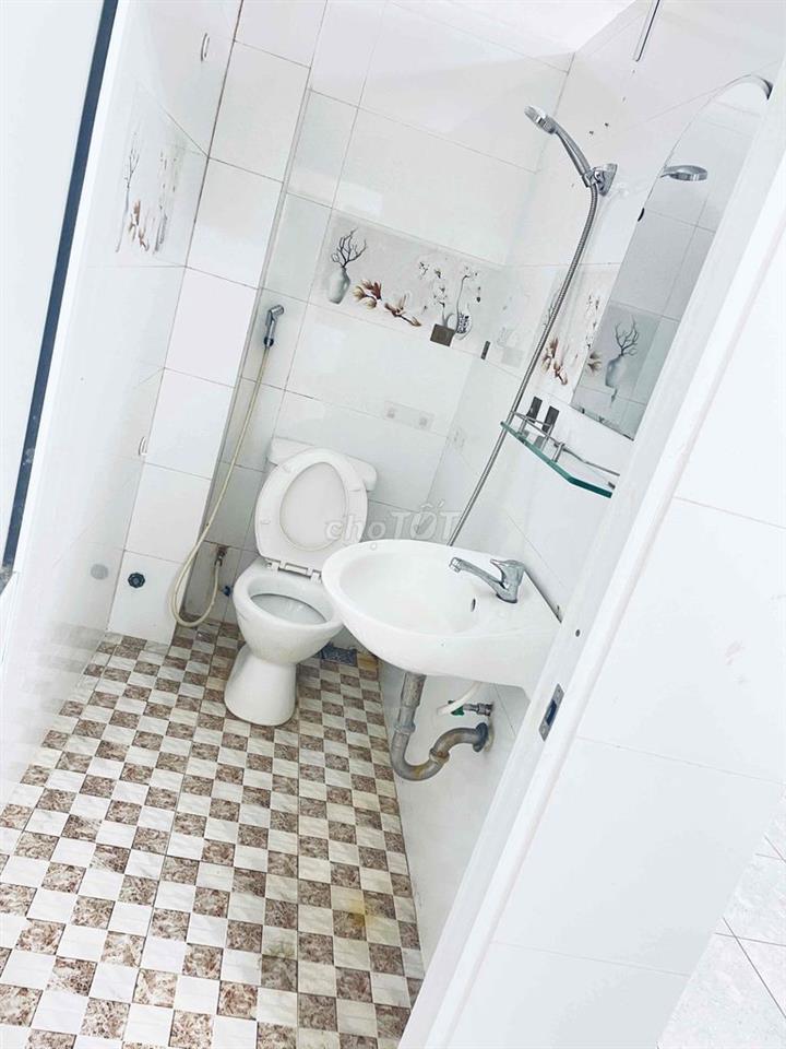 studio 1phòng ngủ /30m2, cửa sổ - bancoong rộng - gần chợ Tân Định