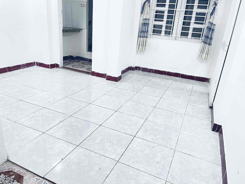 studio 1phòng ngủ /30m2, cửa sổ - bancoong rộng - gần chợ Tân Định