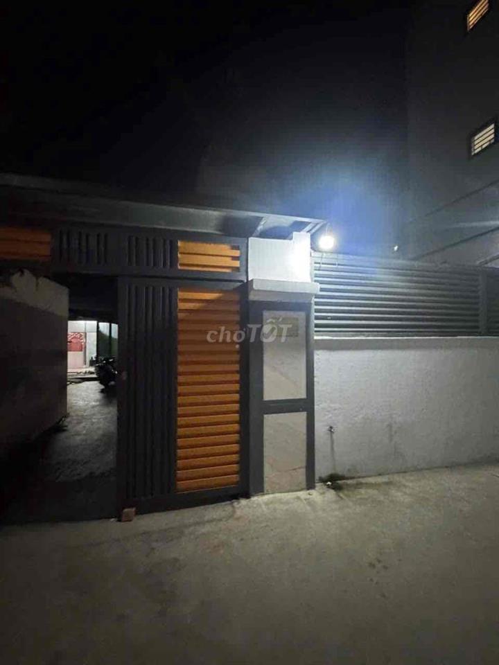 Bán nhà 1/ ngay đường Lâm Văn Bền - Dt 8x12 đang có sẵn 1 nhà cấp 4 6x