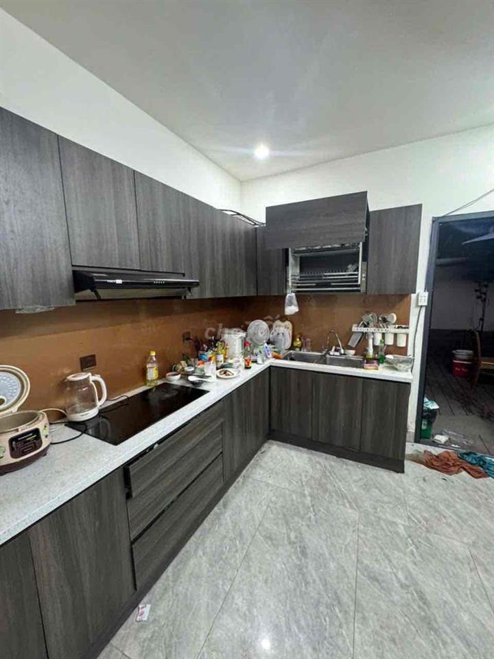 Bán nhà 1/ ngay đường Lâm Văn Bền - Dt 8x12 đang có sẵn 1 nhà cấp 4 6x