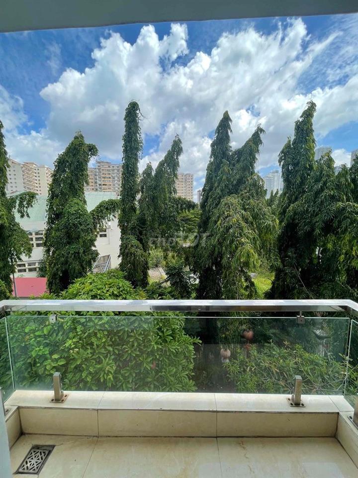 Cho thuê tầng 2 nhà mặt tiền Nguyễn Hoàng