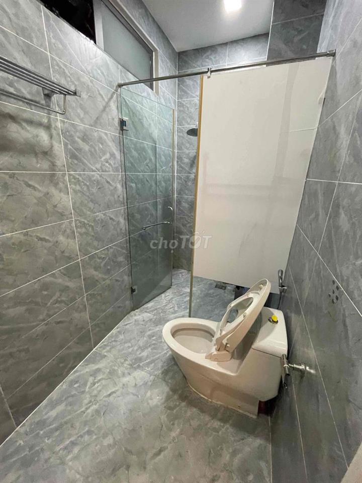 Cho thuê Tầng 1 nhà mặt tiền Nguyễn Hoàng_Q2